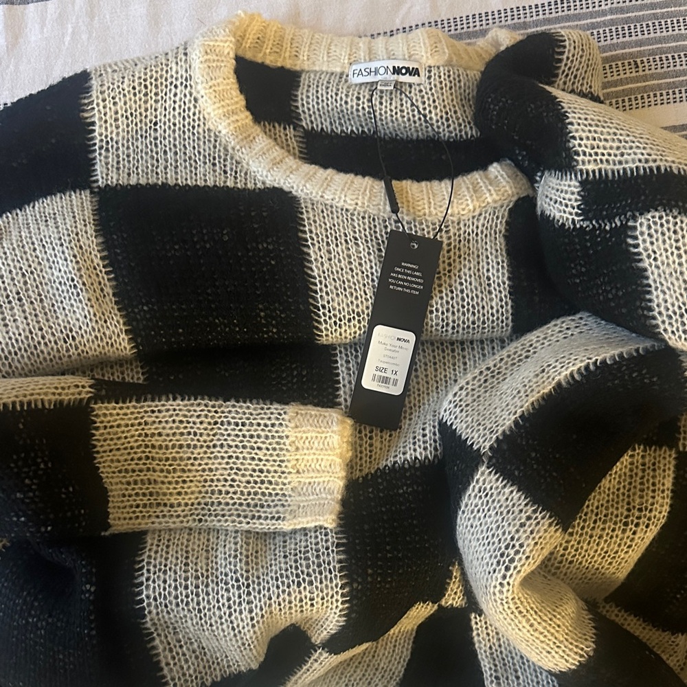 Fashion Nova Black & Cream Checkerboard Knit Pullover